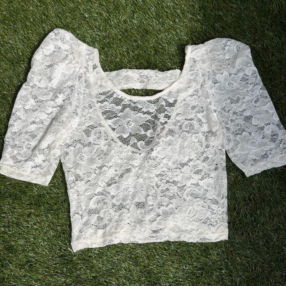 Unbranded Women's White and Cream Blouse